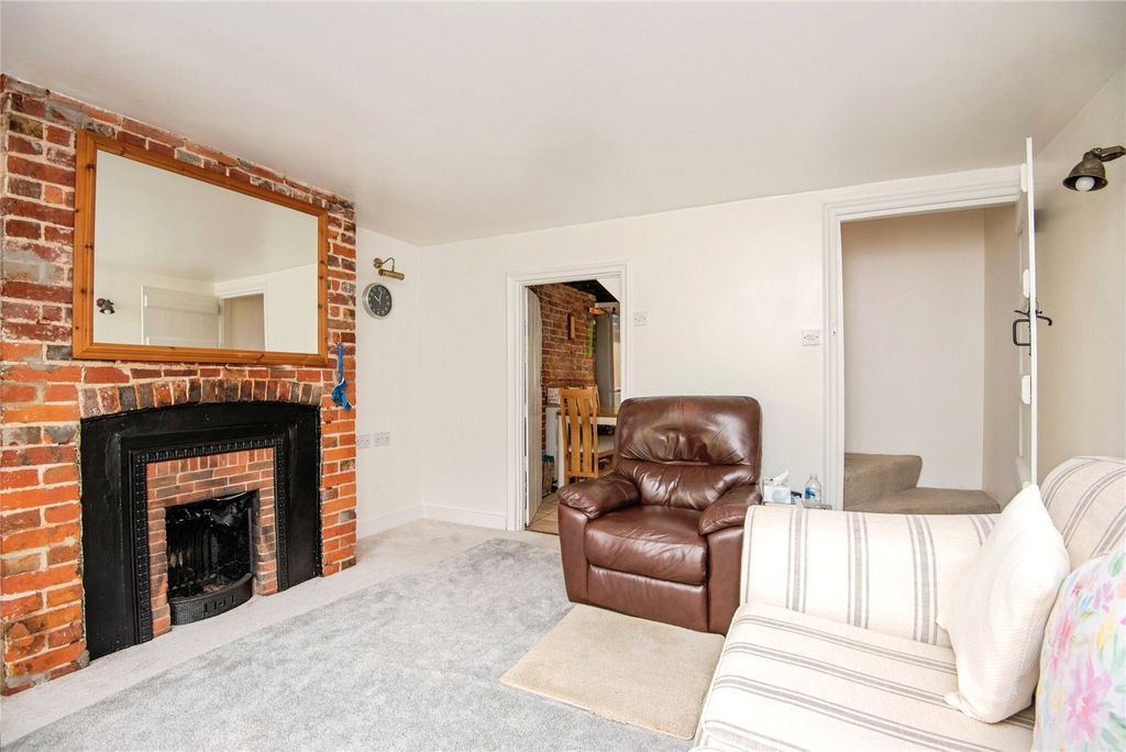 Property photo 2 of 18 Picture No. 23