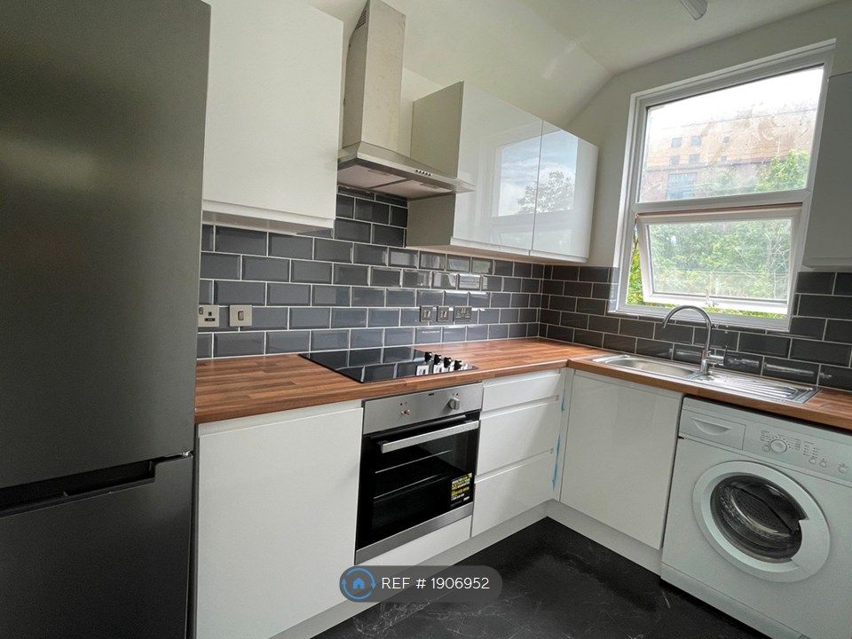 Property photo 3 of 3