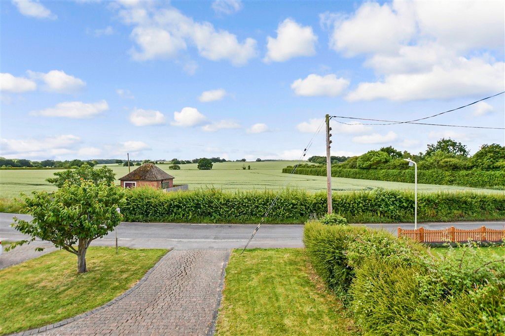 Property photo 2 of 20 Farmland Views