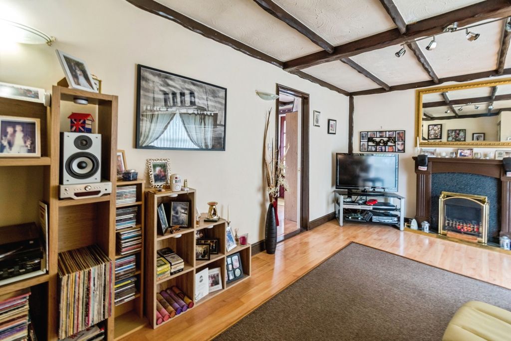 Property photo 2 of 18 Photo