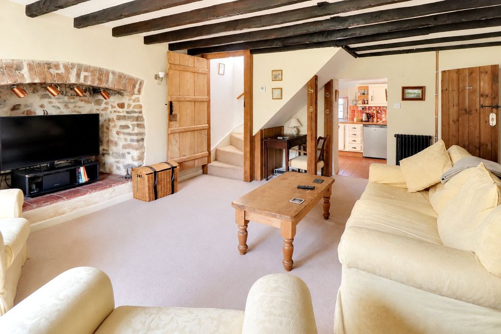 Property photo 2 of 14 Picture No. 27