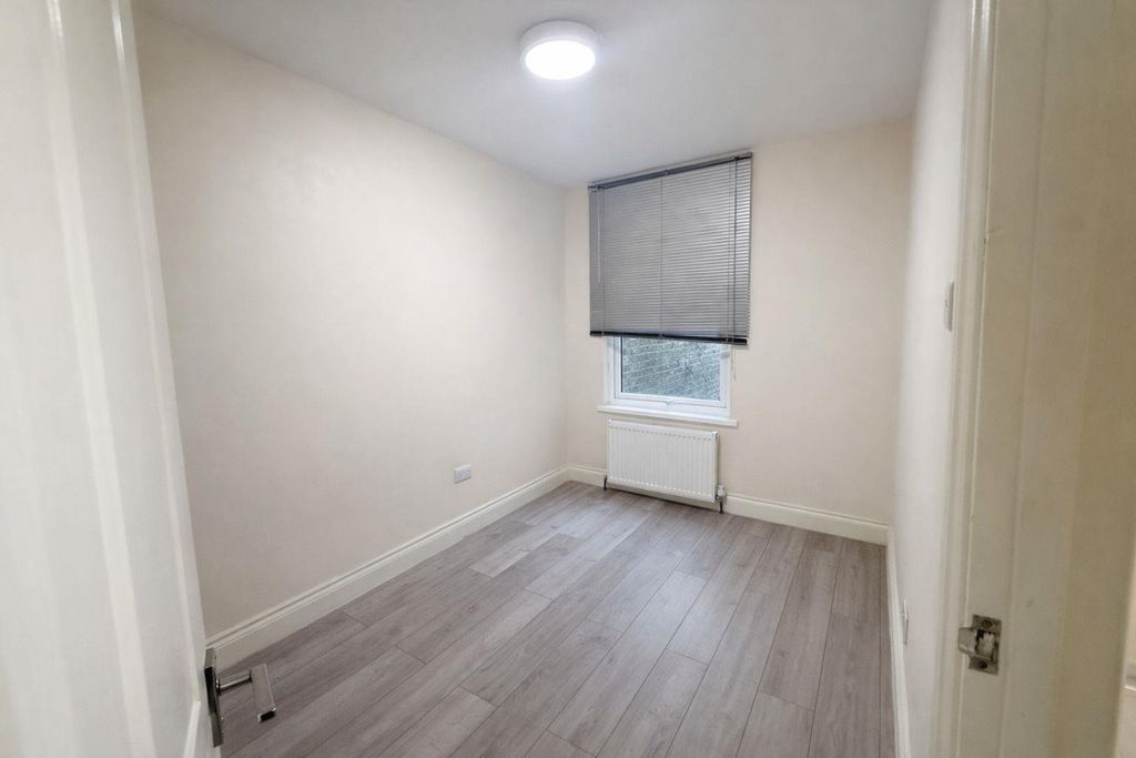 Property photo 2 of 7 Photo-2026-03-24-18-04-19 4.Jpg