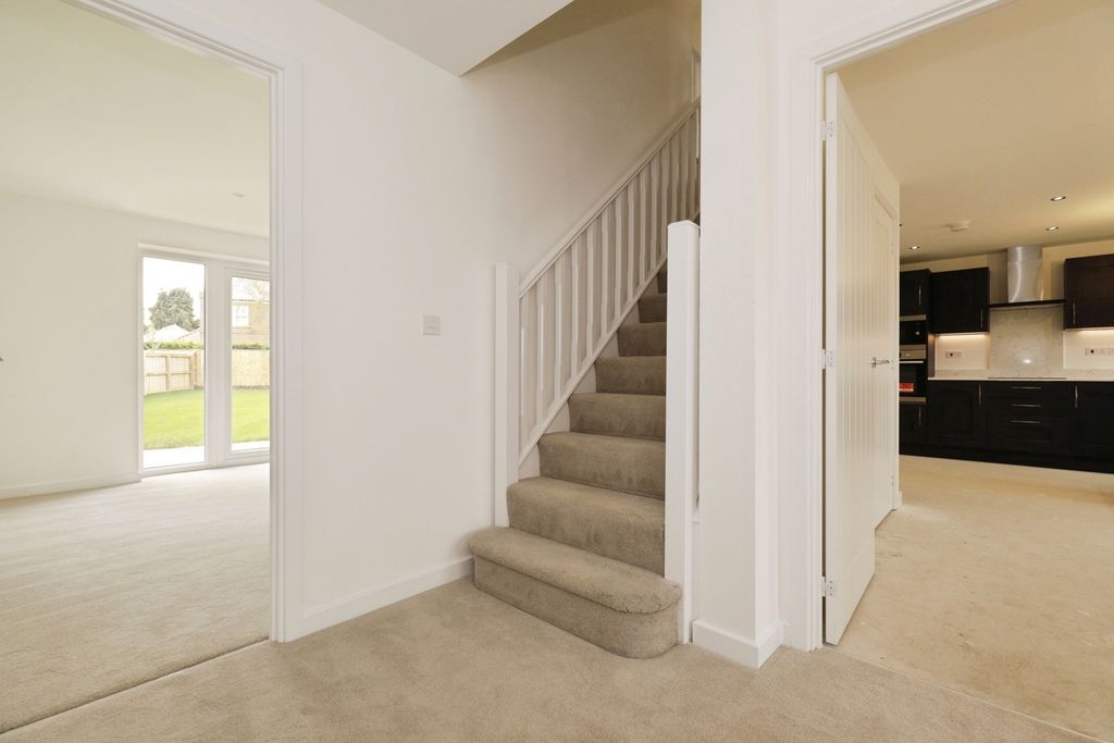 Property photo 3 of 17 Photo