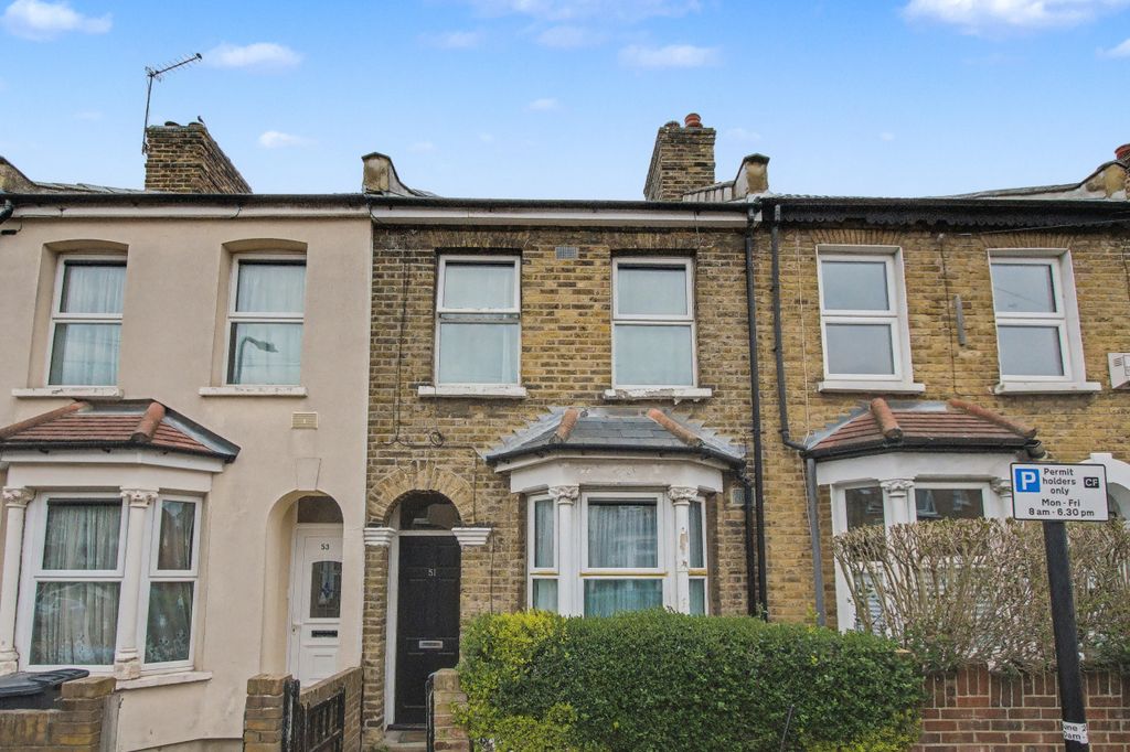 Property photo 1 of 10 51 Ellingham Road, Leyton, London E15 2Ax