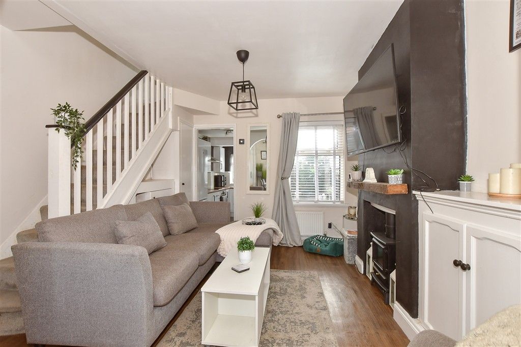 Property photo 3 of 10 Lounge