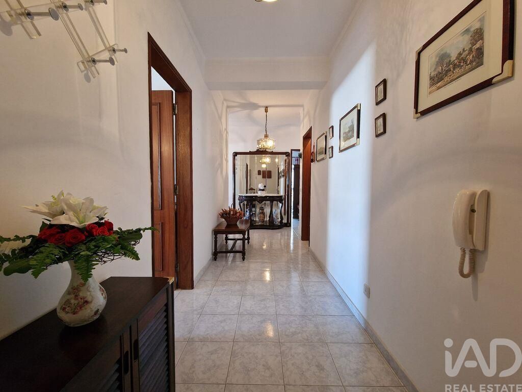 Property photo 3 of 33