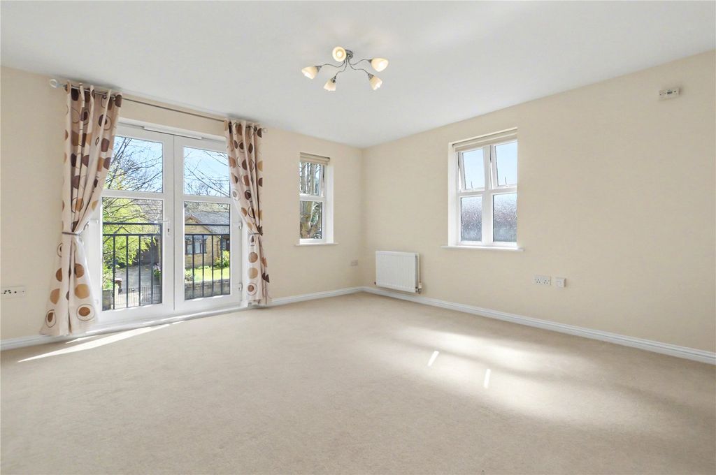 Property photo 2 of 13 Picture No. 02