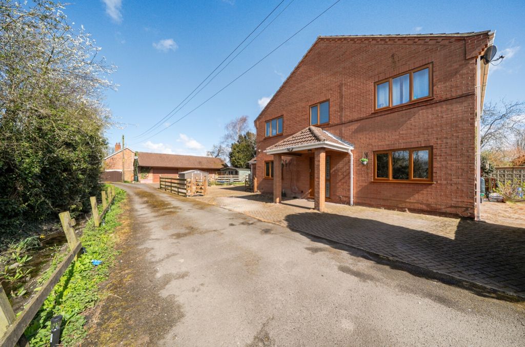Property photo 1 of 29 1434294-24-69Cafed17F877