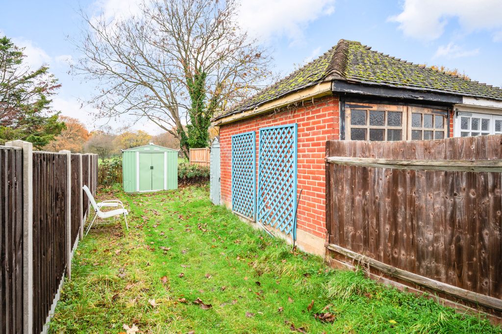 Property photo 3 of 32 Picture No. 15