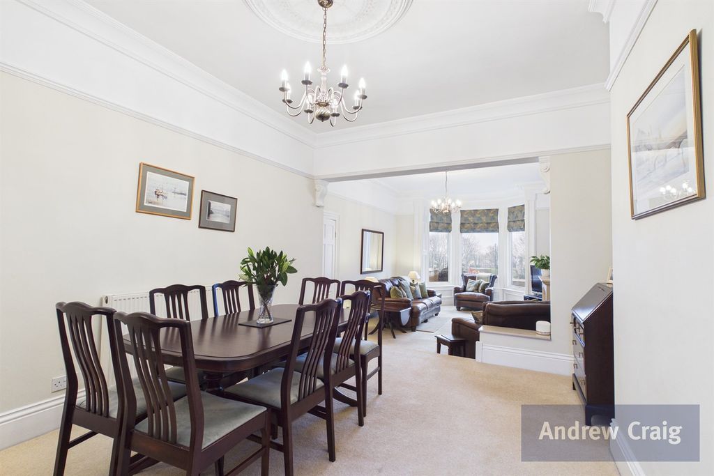 Property photo 2 of 25 Open Plan Lounge Diner