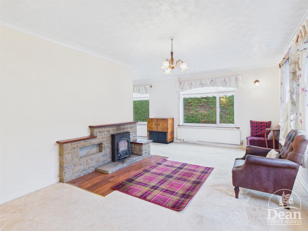 Property photo 3 of 25