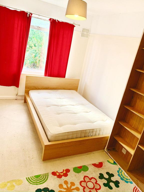 Property photo 1 of 2