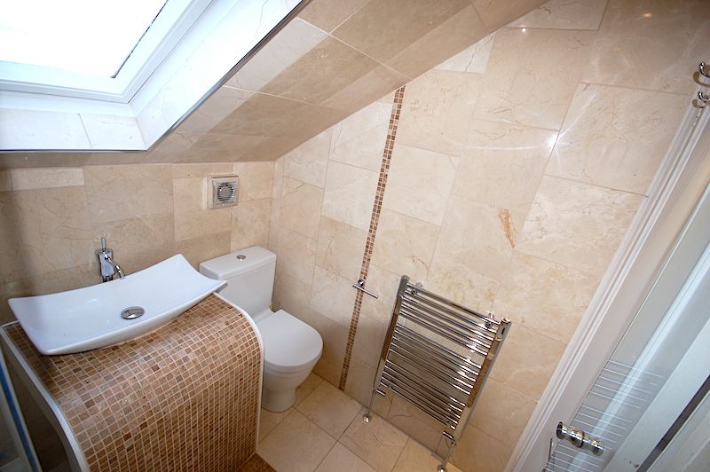 Property photo 2 of 25 Bathroom