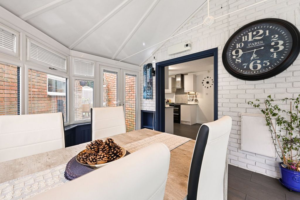 Property photo 3 of 25