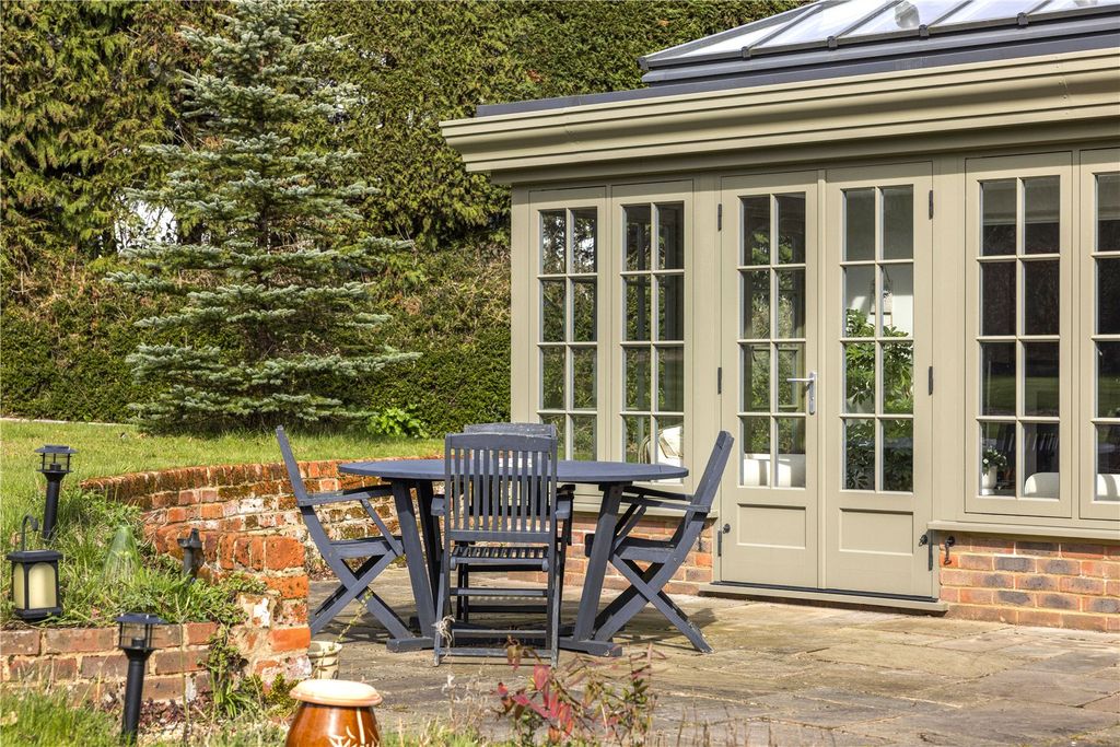 Property photo 2 of 20 Orangery