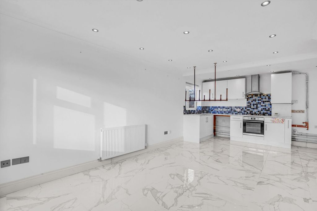 Property photo 3 of 8 Reception Room/Kitchen