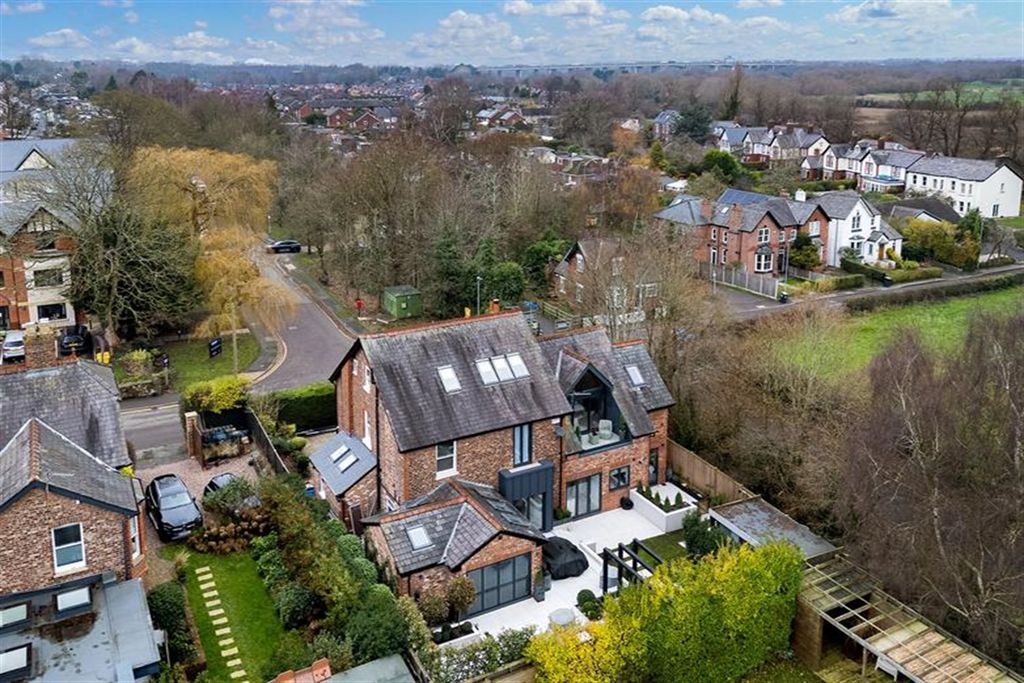 Property photo 1 of 53 (Main)