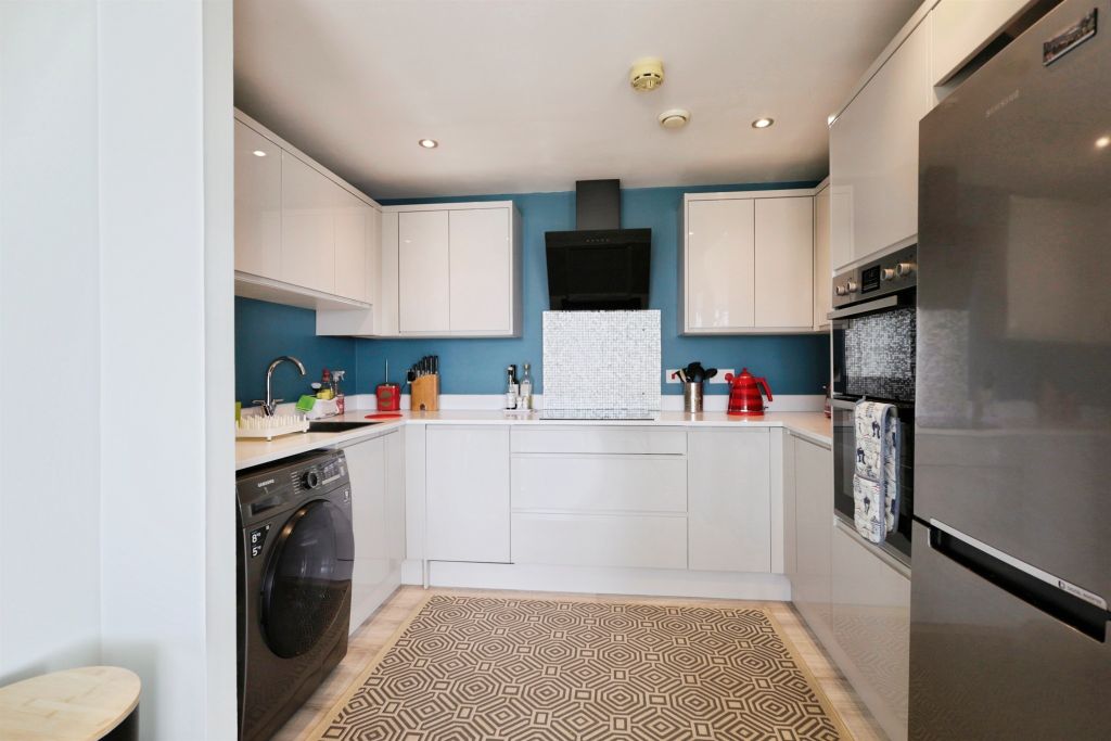 Property photo 3 of 19