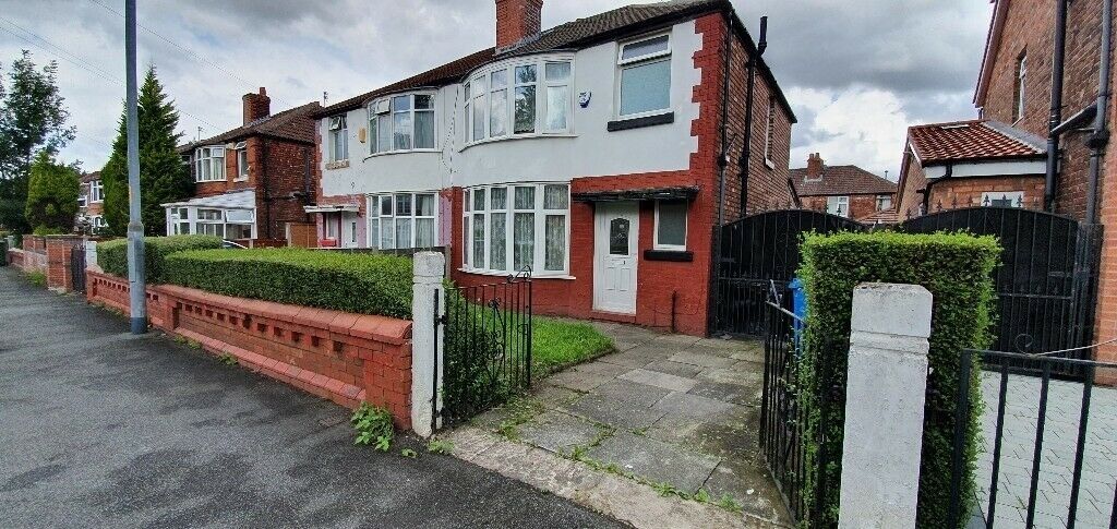 Property photo 1 of 17 Charming Semi-Detached Home With Private Garden...
