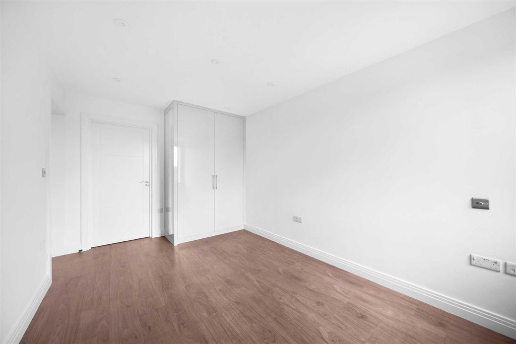 Property photo 3 of 7 Lnifzdldi5U3Ge3D5Ydiqei12EI.Jpg