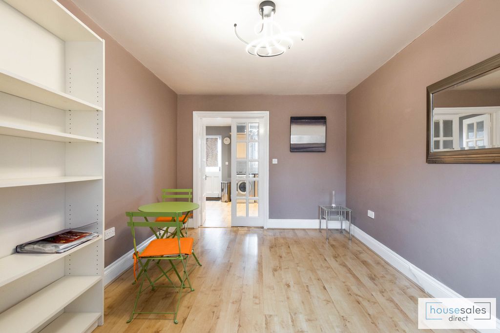 Property photo 3 of 7