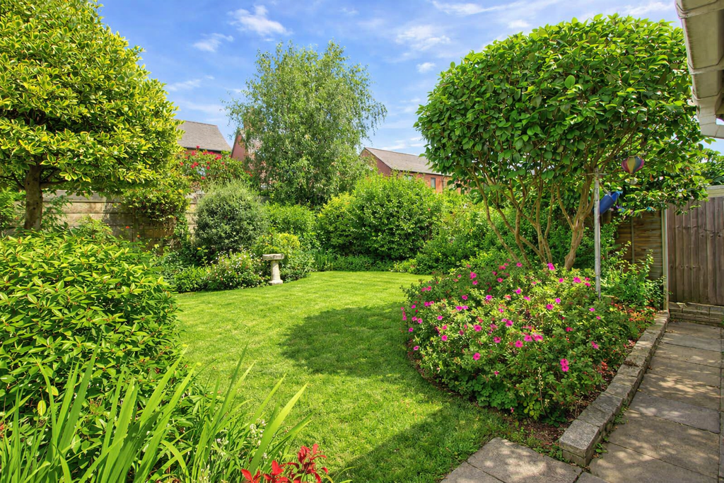 Property photo 1 of 21 Garden