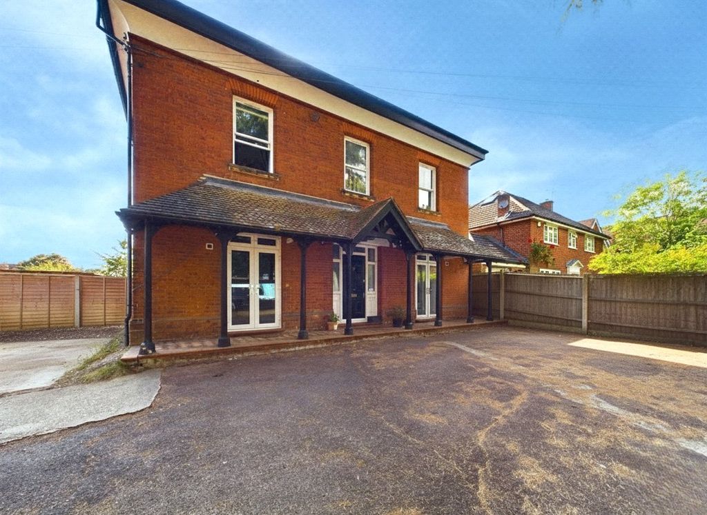 Property photo 2 of 6 Picture No. 09
