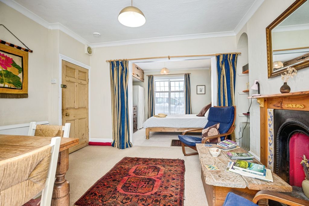 Property photo 2 of 18 Pbox-Img.Jpg