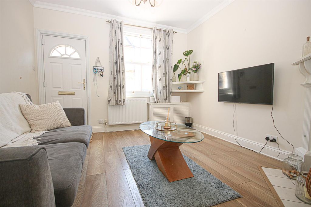 Property photo 3 of 12 Lr1.Jpg