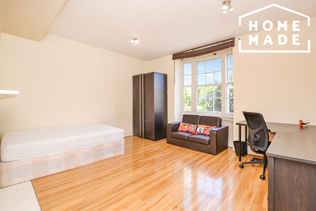 Property photo 3 of 8