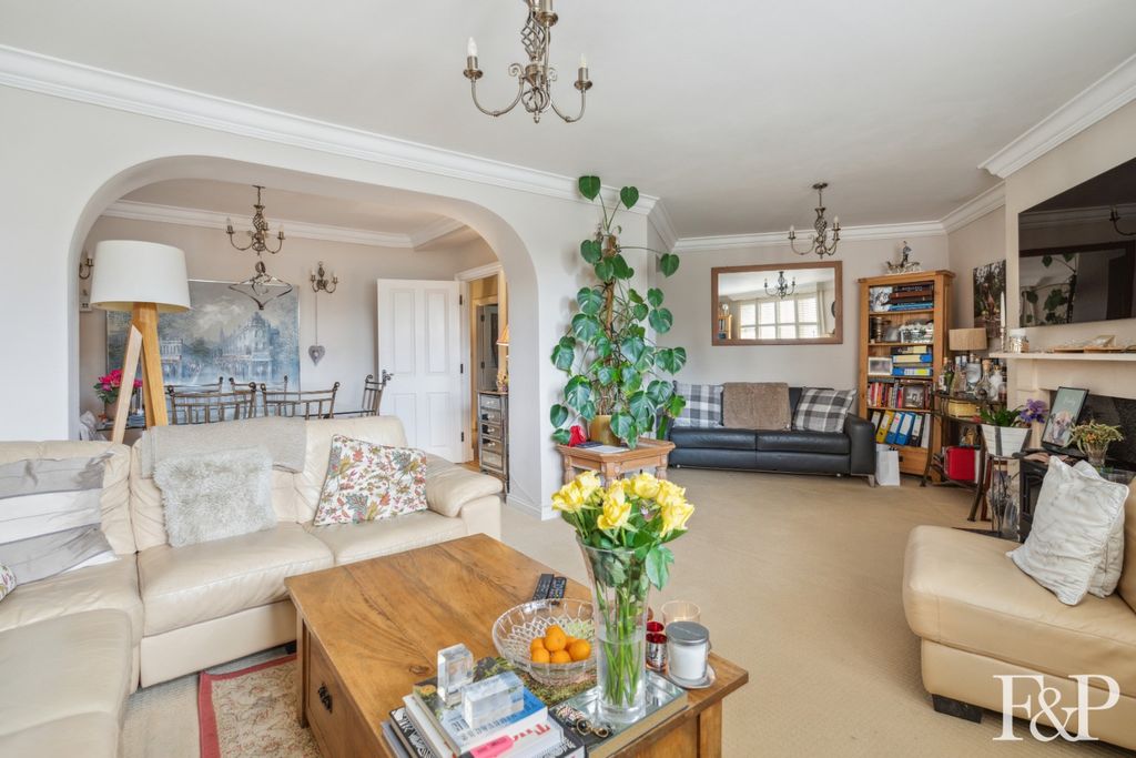 Property photo 3 of 18 4224075