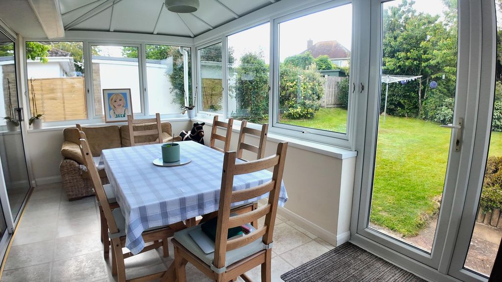 Property photo 3 of 9 Conservatory