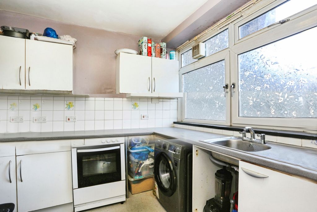 Property photo 3 of 14 Pbox-Img.Jpg