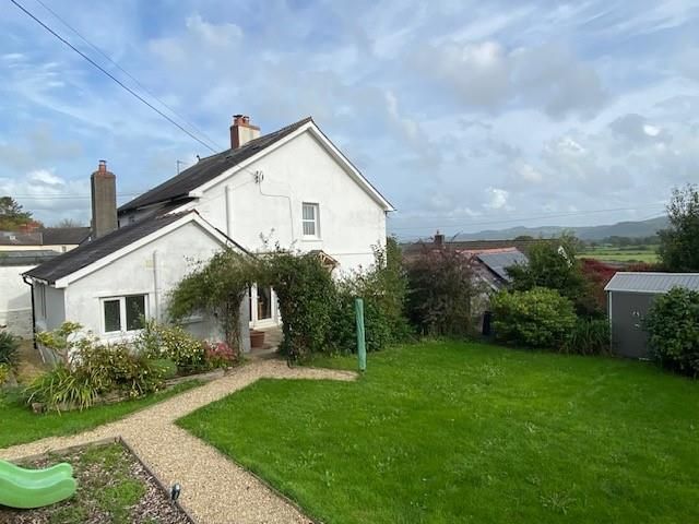 Property photo 2 of 28
