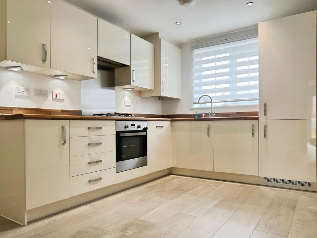 Property photo 3 of 24 2729Adac-Shcy2475.Jpg