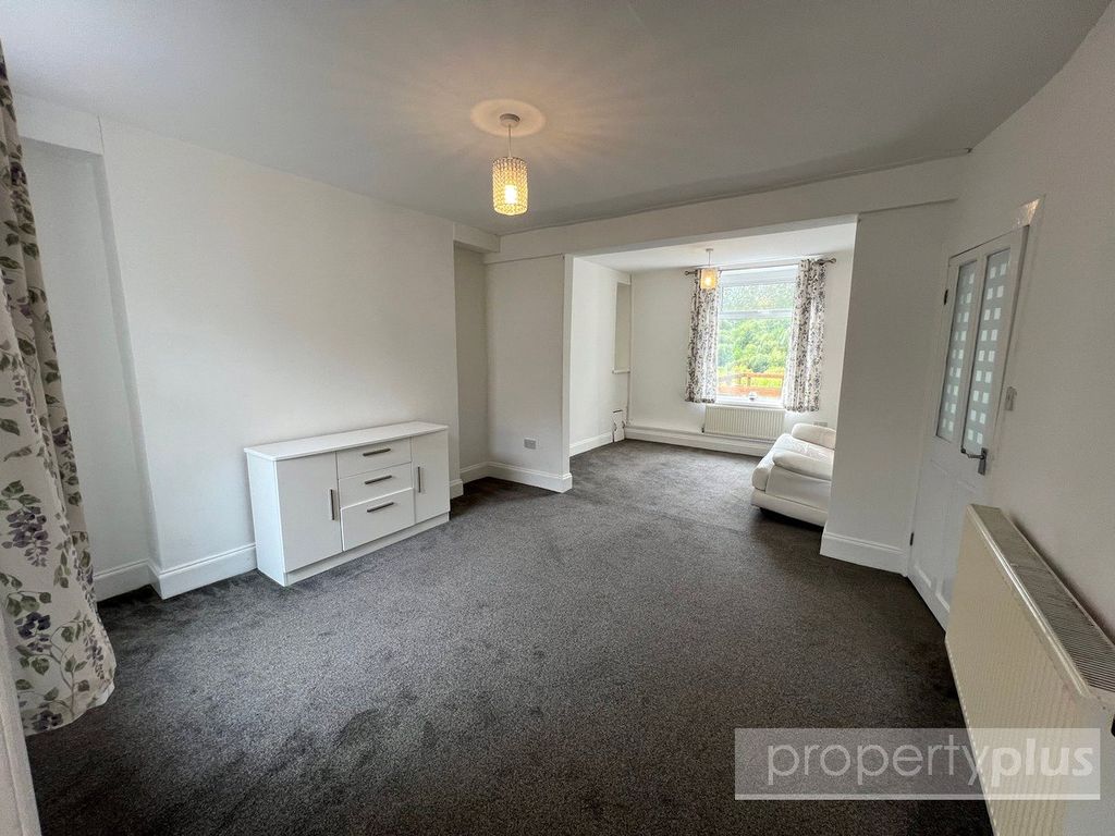Property photo 3 of 12 Picture No. 10
