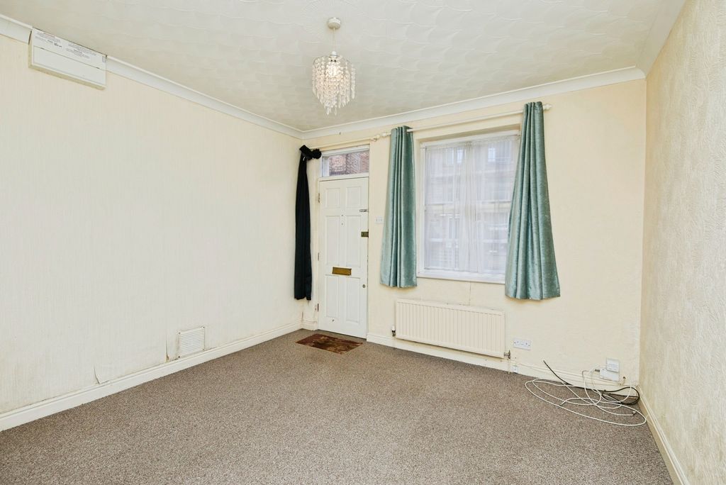 Property photo 2 of 17 Gf Bedroom