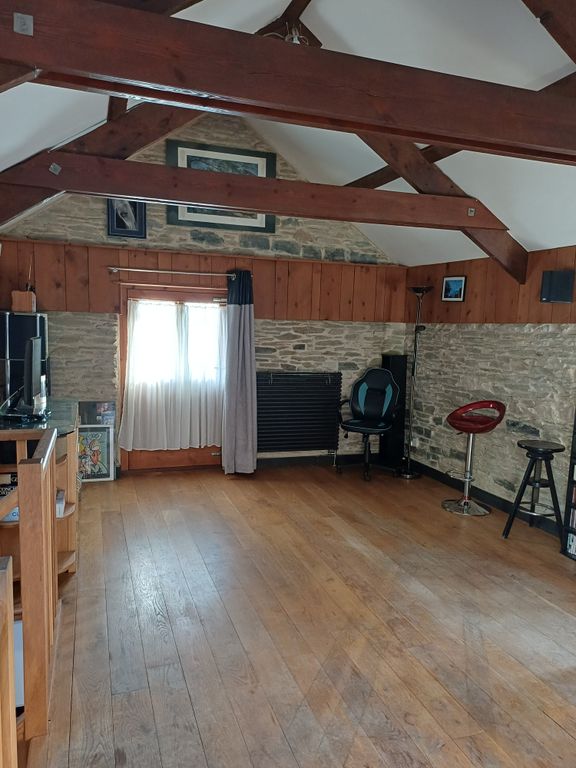 Property photo 3 of 6
