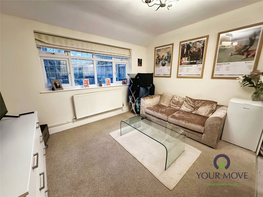 Property photo 2 of 11 Picture No. 03