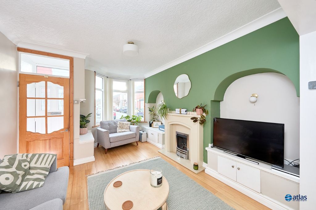 Property photo 2 of 14 Living Room