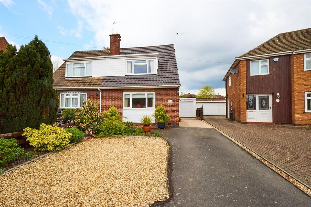 Property photo 1 of 12 Cedar Road Es.Jpg