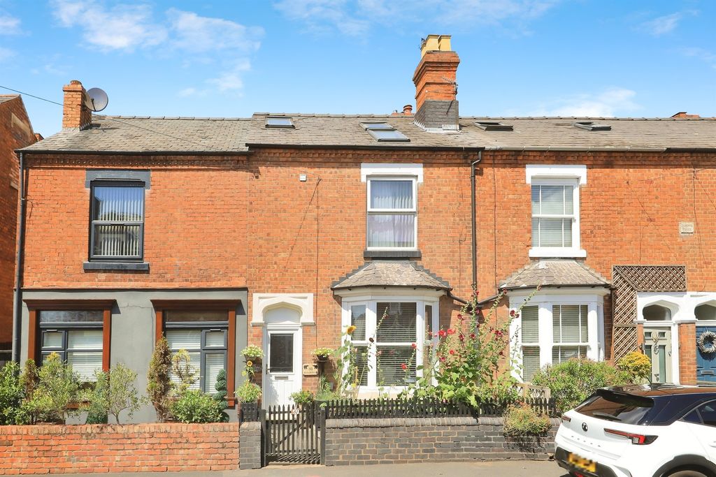 Property photo 1 of 17