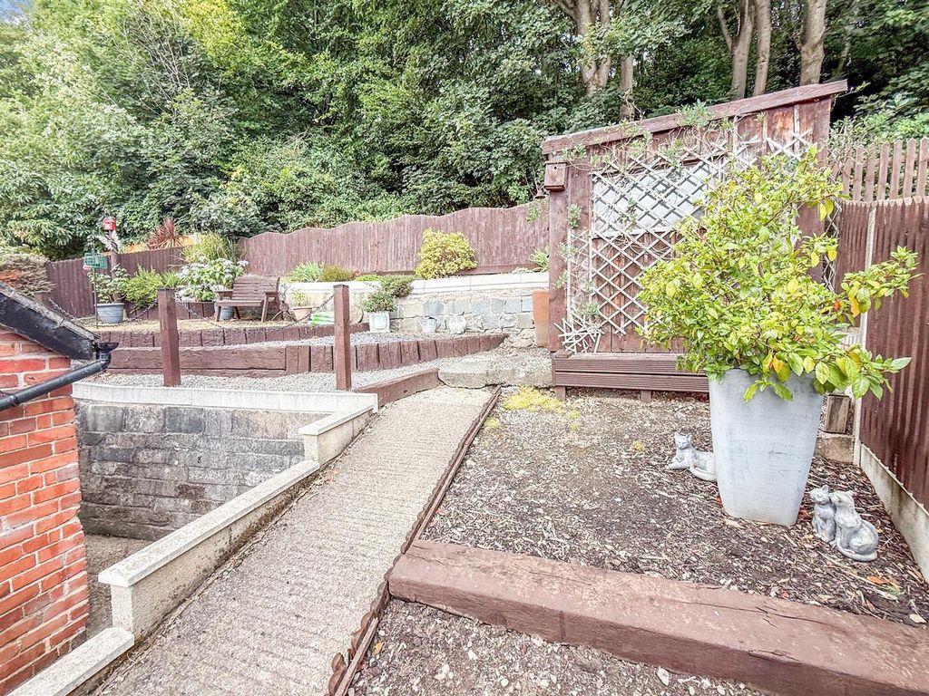 Property photo 3 of 16 Rear Gardens