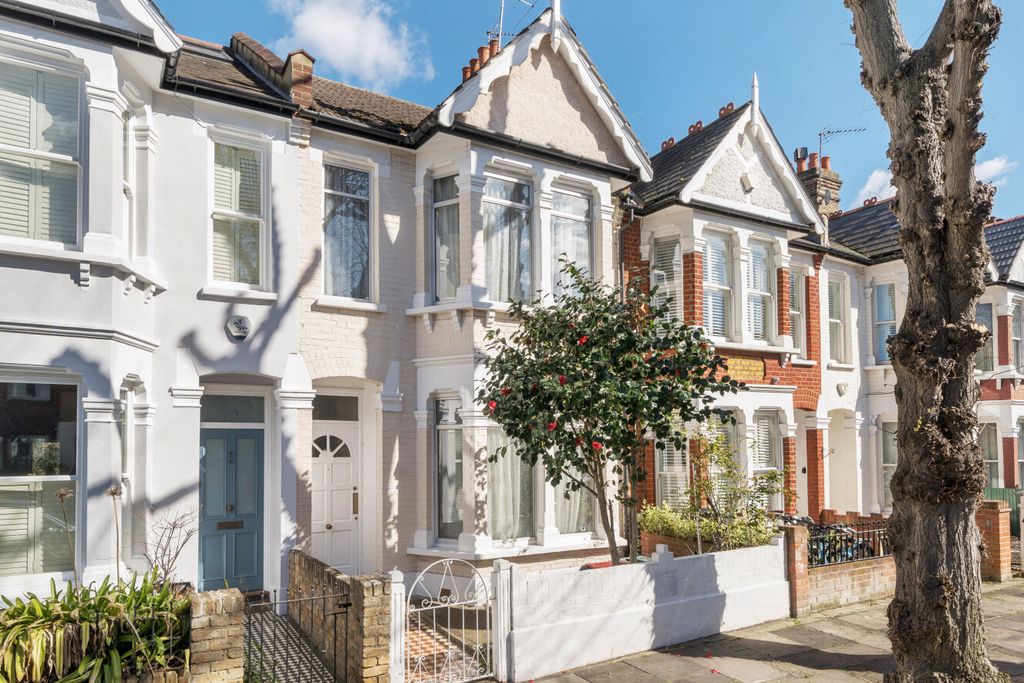Property photo 1 of 18 4-69c77009d92ee-1...