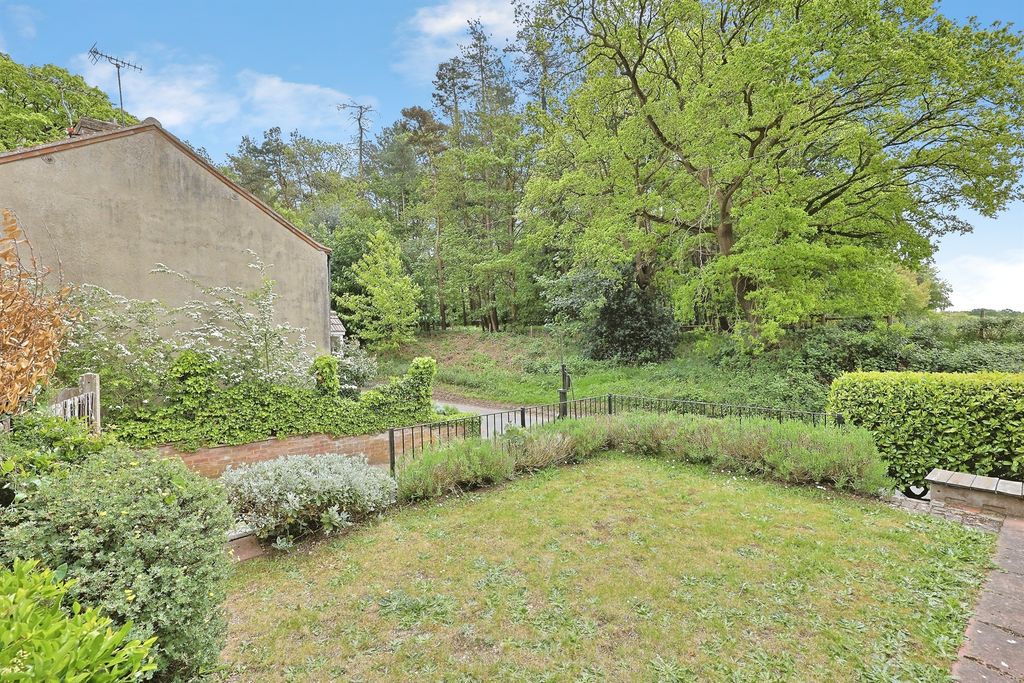 Property photo 3 of 31