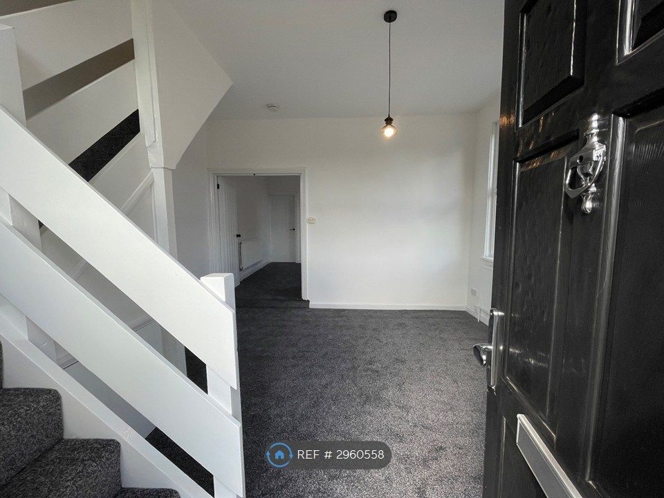 Property photo 3 of 35