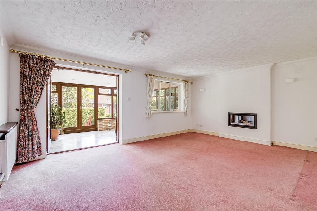 Property photo 3 of 21 Whetstone Court 6-14.Jpg