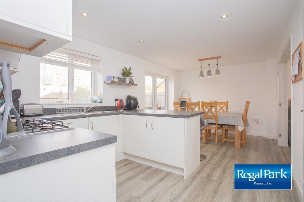 Property photo 2 of 23 Kitchen/Dining Room