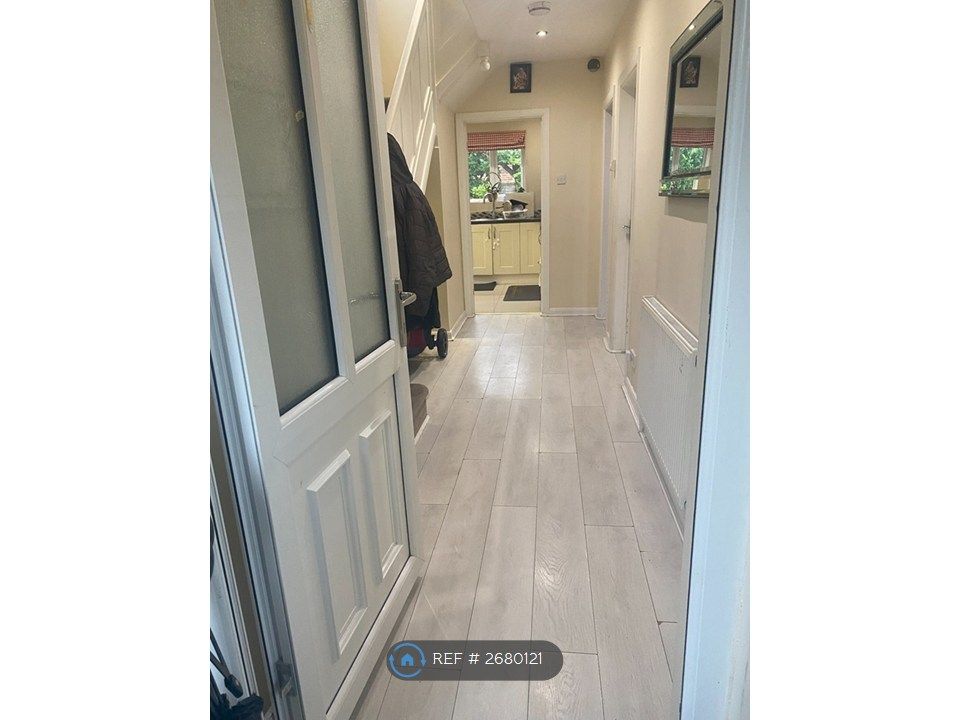 Property photo 3 of 15 Hallway