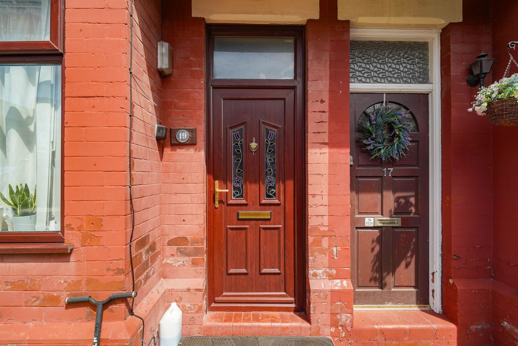 Property photo 1 of 14 Exterior